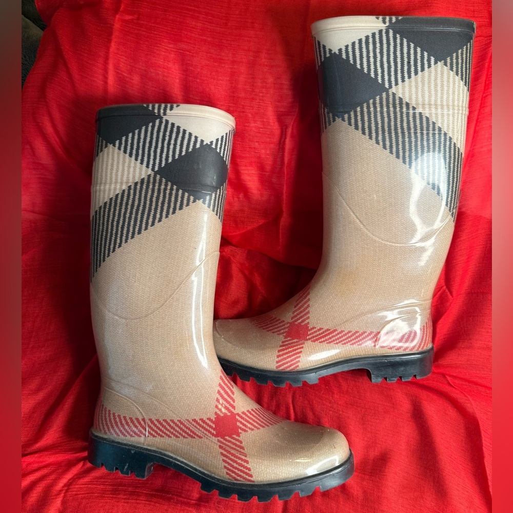 Burberry Rain Boots - Picture 1 of 2
